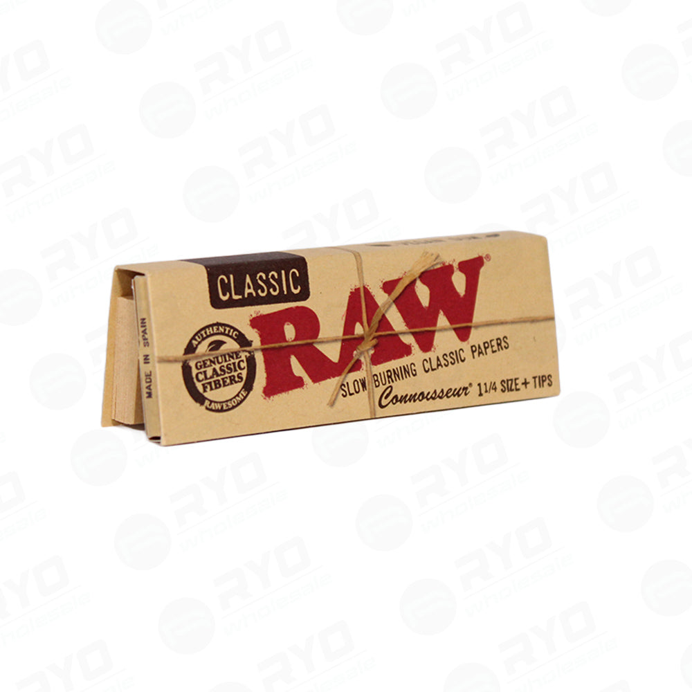 RAW® Classic King Size Connoisseur Rolling Papers + Tips